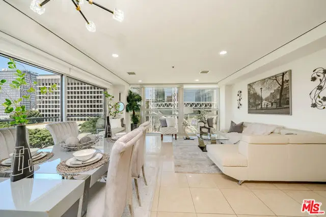 702 S Serrano Avenue #605, Los Angeles, CA 90005 - #3