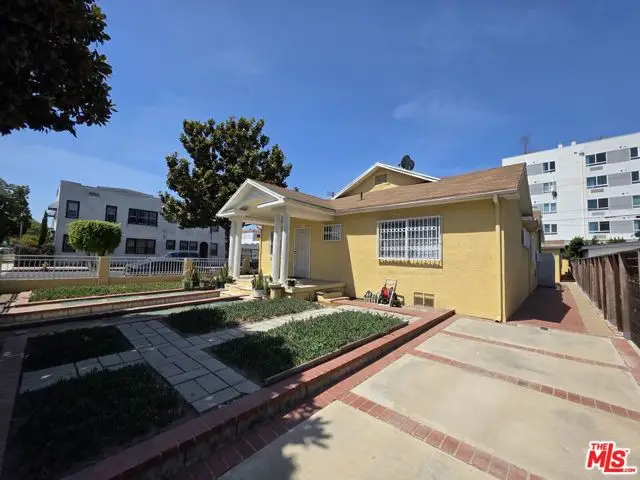 4239 S Hobart Boulevard, Los Angeles, CA 90062 - #2