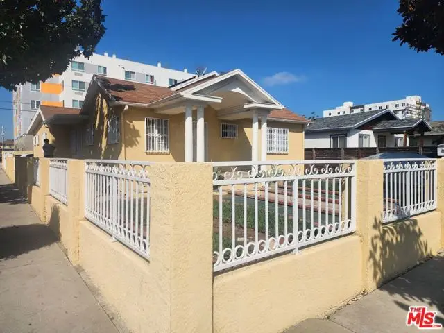 4239 S Hobart Boulevard, Los Angeles, CA 90062 - #3