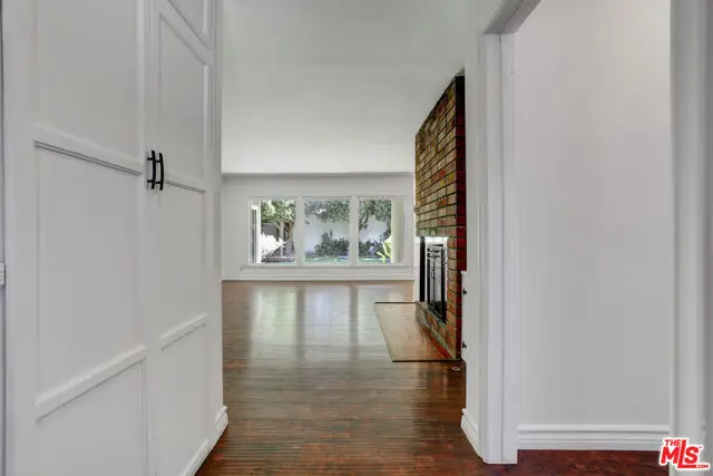 6928 Vanscoy Avenue, North Hollywood, CA 91605 - #3