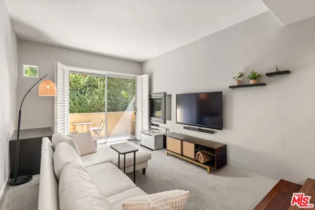 5350 Sepulveda Boulevard #7, Van Nuys, CA 91411 - #3