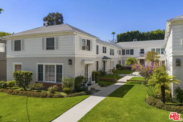 15222 Dickens Street, Sherman Oaks, CA 91403 - #3