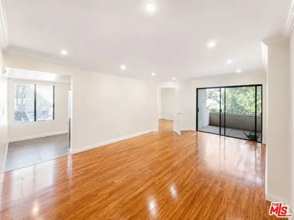 5009 Woodman Avenue #202, Los Angeles, CA 91423
