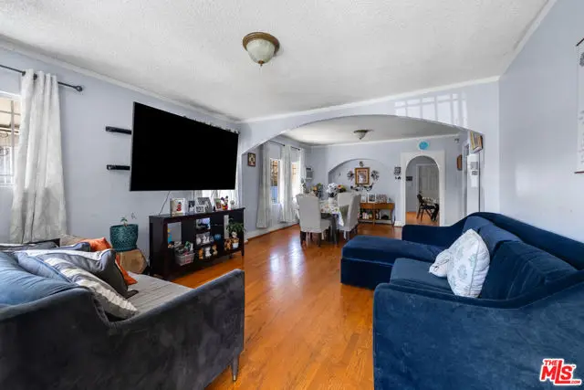 3793 Cimarron Street, Los Angeles, CA 90018 - #3