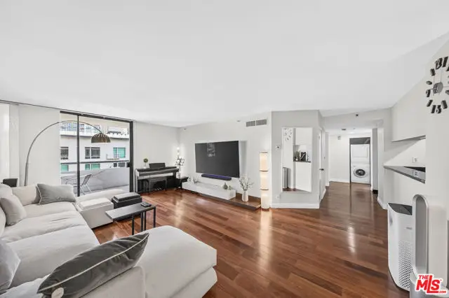 600 W 9th Street #913, Los Angeles, CA 90015 - #2