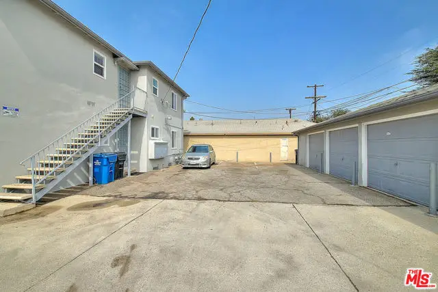 9328 Crenshaw Boulevard, Inglewood, CA 90305 - #2