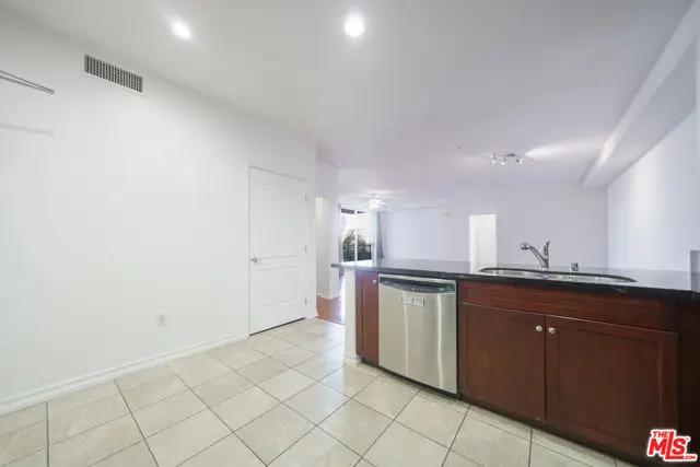 629 Traction Avenue #511, Los Angeles, CA 90013 - #3