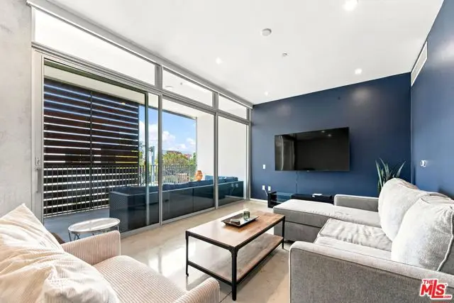 901 Hancock Avenue #201, West Hollywood, CA 90069 - #3