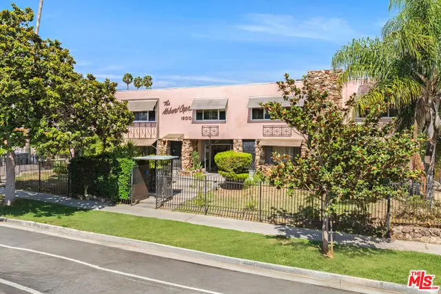 1600 N Hobart Boulevard #15, Los Angeles, CA 90027 - #1