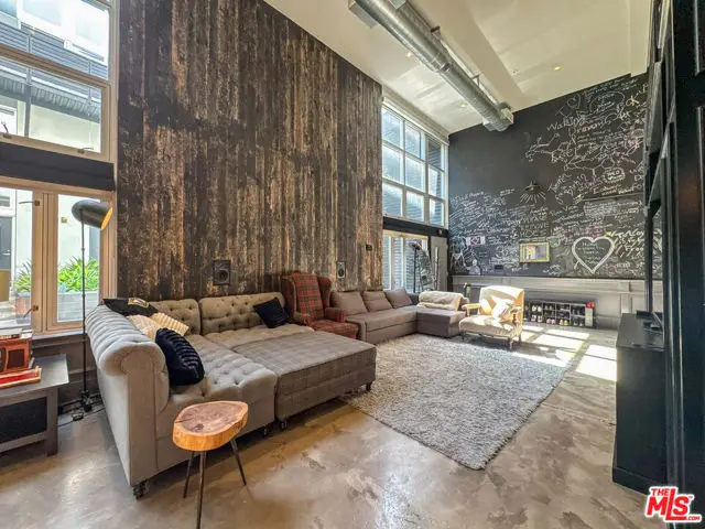 1037 N Laurel Avenue #10, West Hollywood, CA 90046 - #2