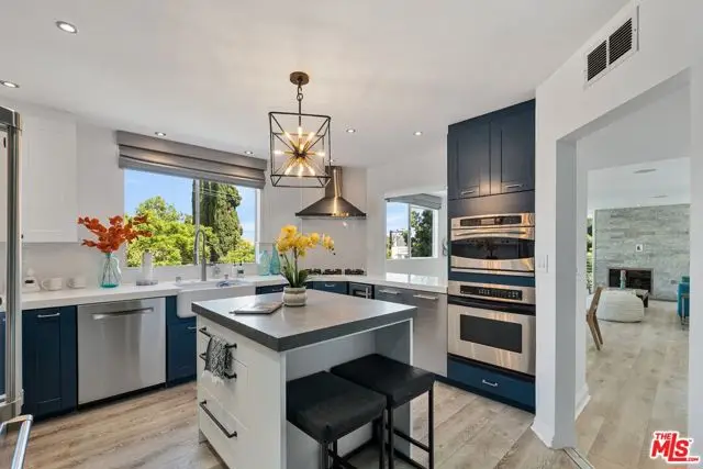 1129 Larrabee Street #8, West Hollywood, CA 90069 - #1