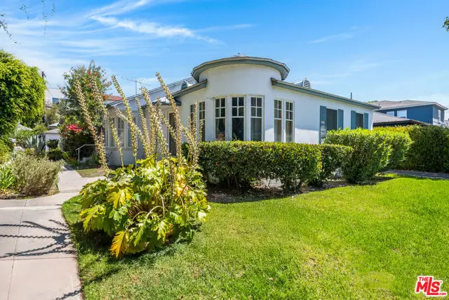 10651 Whipple Street, North Hollywood, CA 91602 - #2