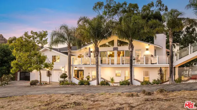 2119 Rockview Terrace, Agoura Hills Malibu, CA 90290 - #1