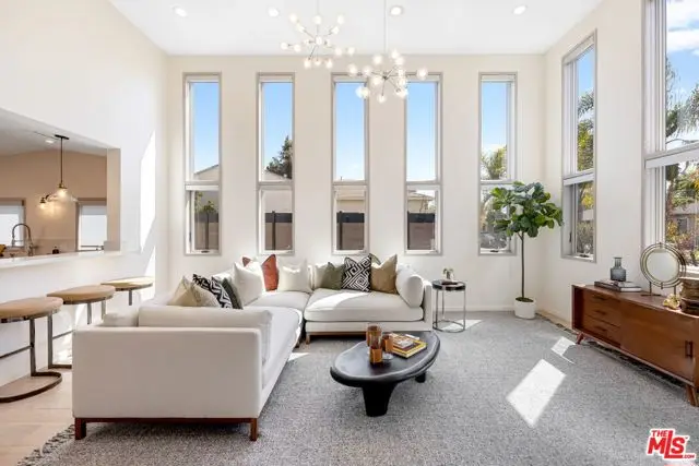 3910 Berryman Avenue, Los Angeles, CA 90066 - #1