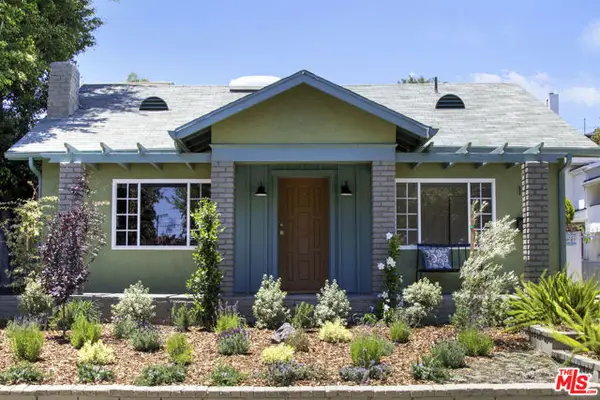 1561 Carmona Avenue, Los Angeles, CA 90019