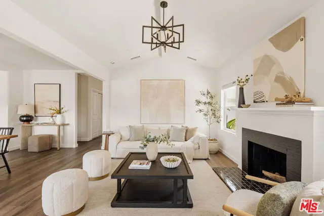 8421 Airlane Avenue, Los Angeles, CA 90045 - #2