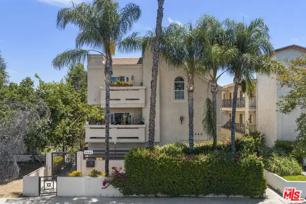 6440 Balboa Boulevard, Los Angeles, CA 91406
