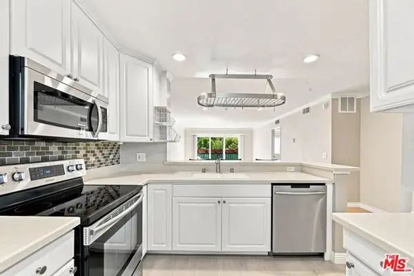 2940 N Verdugo Road #213, Glendale, CA 91208