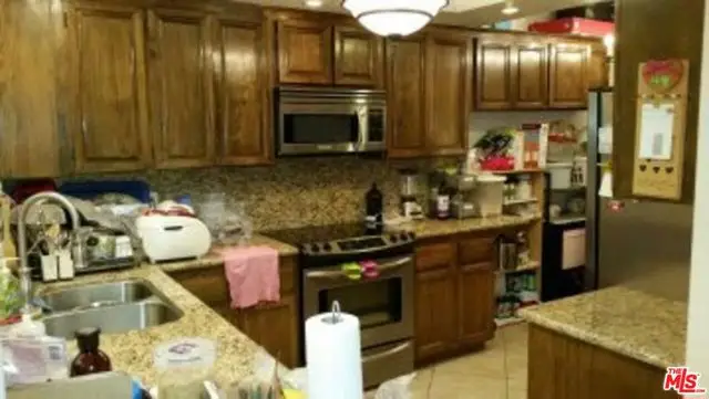 801 S Plymouth Boulevard #302, Los Angeles, CA 90005 - #3