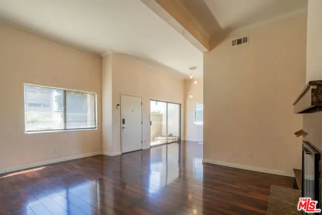 18445 Hatteras Street #504, Tarzana, CA 91356 - #3