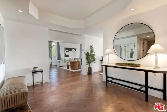 300 N Swall Drive #452, Beverly Hills, CA 90211 - #2