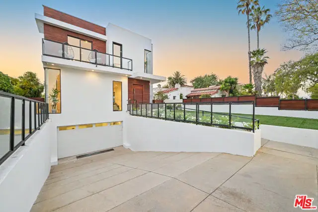 1529 S Point View Street, Los Angeles, CA 90035 - #2