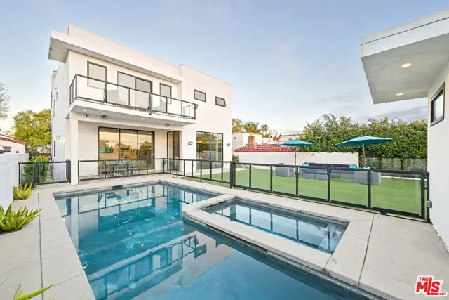 1529 S Point View Street, Los Angeles, CA 90035 - #3