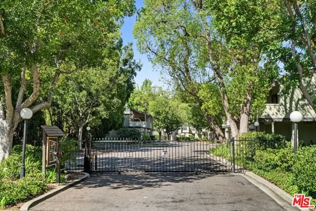 484 Rosemont Avenue, Pasadena, CA 91103 - #3