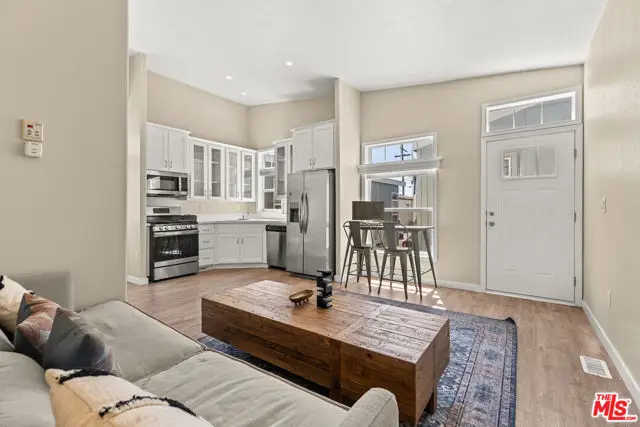 8250 Lankershim Boulevard #17, North Hollywood, CA 91605 - #1