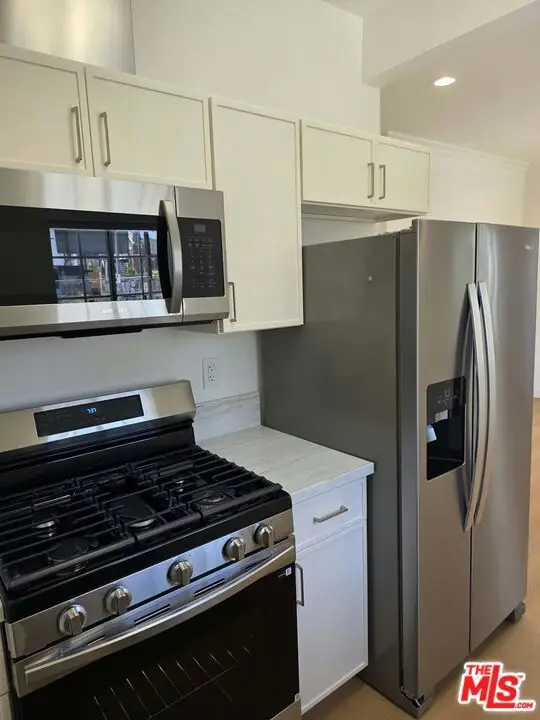 1445 N Mariposa Avenue, Los Angeles, CA 90027 - #3