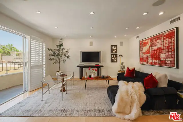 1221 N Kings Road #307, West Hollywood, CA 90069 - #3