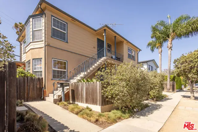 1121 Grant Avenue, Venice, CA 90291 - #3