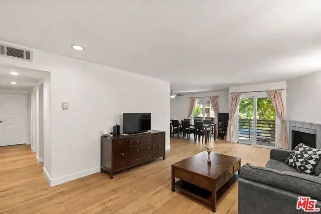 1515 S Beverly Drive #201, Los Angeles, CA 90035 - #3