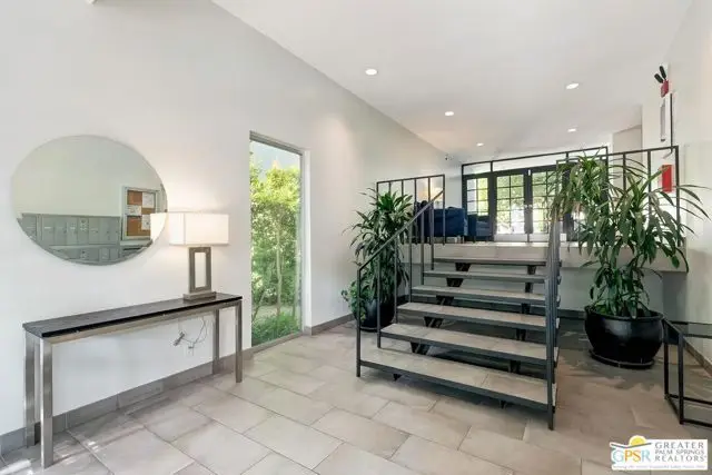 848 N Kings Road #102, West Hollywood, CA 90069 - #3