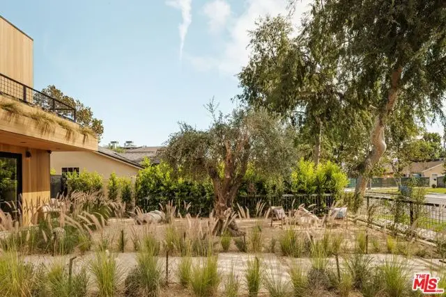5034 Varna Avenue, Sherman Oaks, CA 91423 - #2