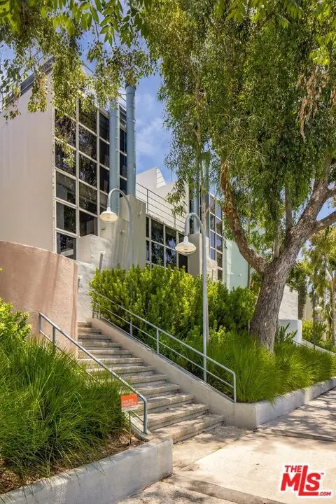 2433 28th Street #B, Santa Monica, CA 90405 - #2