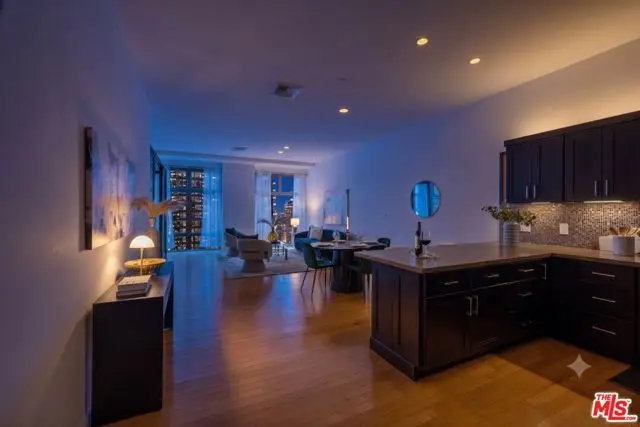 801 S Grand Avenue #1508, Los Angeles, CA 90017 - #2
