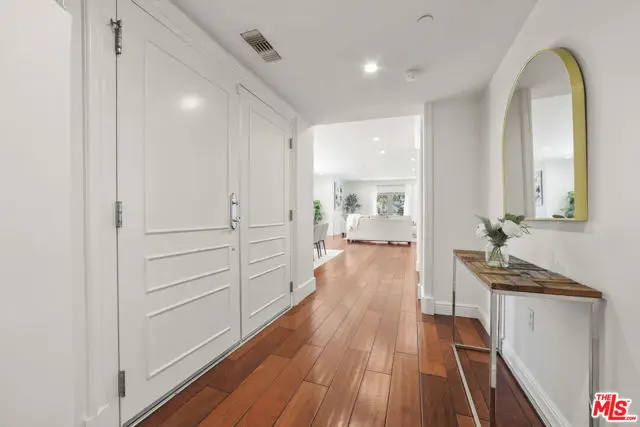 918 S Wooster Street #1, Los Angeles, CA 90035 - #2
