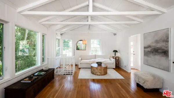 3980 Hopevale Drive, Los Angeles, CA 91403