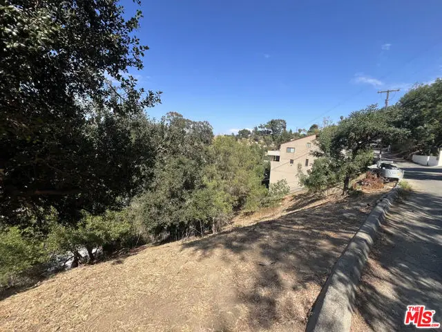 7247 W Sunnydip Trail, Los Angeles, CA 90068 - #3