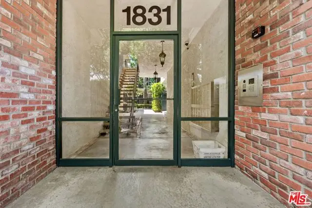1831 Barry Avenue #3, Los Angeles, CA 90025 - #2
