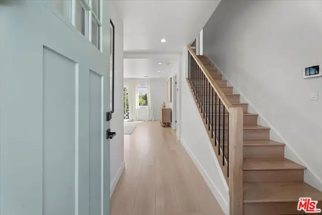 6460 Penfield Avenue, Woodland Hills, CA 91367 - #2