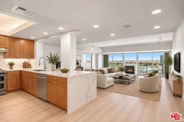 13600 Marina Pointe Drive #907, Marina Del Rey, CA 90292 - #2