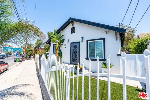 2016 10th Avenue, Los Angeles, CA 90018 - #1