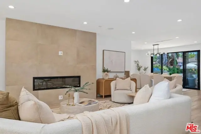 5807 Balcom Avenue, Encino, CA 91316 - #3