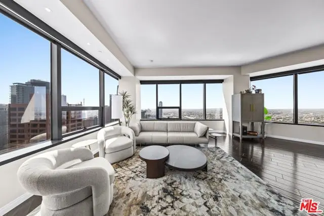 1100 Wilshire Boulevard #3208, Los Angeles, CA 90017 - #3