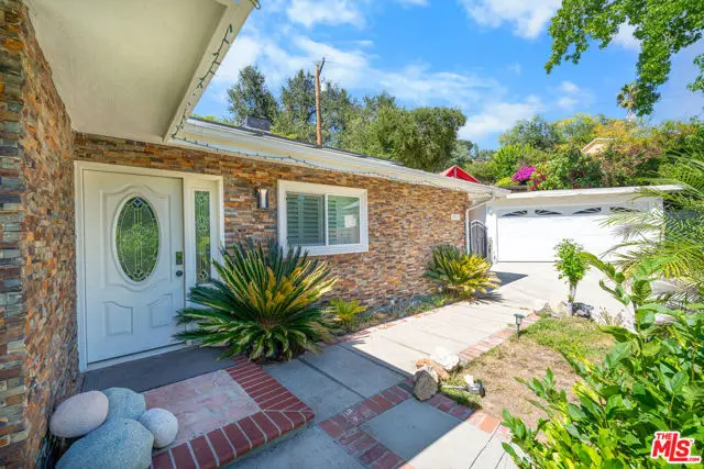 4923 Burgoyne Lane, La Canada Flintridge, CA 91011 - #1