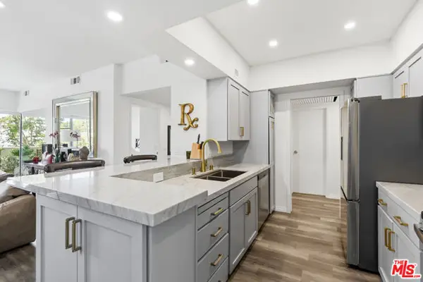 7135 Hollywood Boulevard #206, Los Angeles, CA 90046