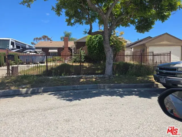 11908 Daleside Avenue, Hawthorne, CA 90250 - #1