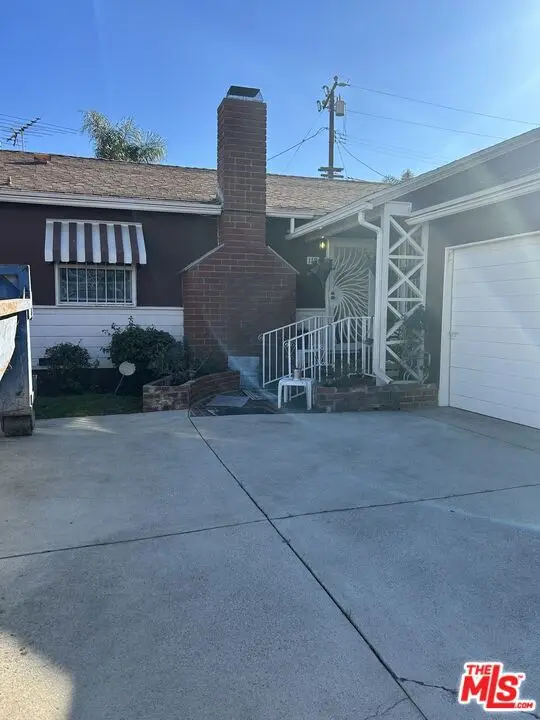 11908 Daleside Avenue, Hawthorne, CA 90250 - #2